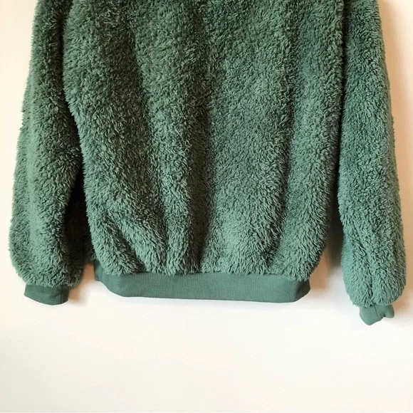 ✨$8 CLEAR-OUT✨ Bluenotes Sherpa Christmas Holiday Ok But First Presents Sweater - Picture 8 of 12
